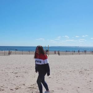 Meet your Posher, Sabrina